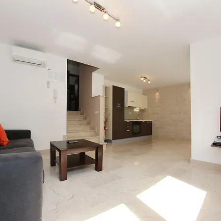 Apartamento Sunadria Kožino